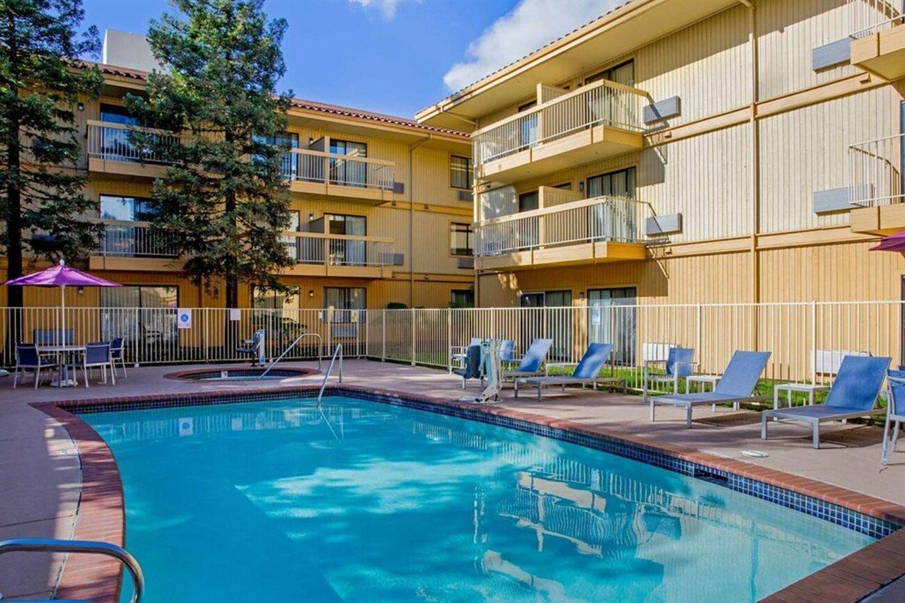 La Quinta By Wyndham Oakland - Hayward Hotel Eksteriør billede