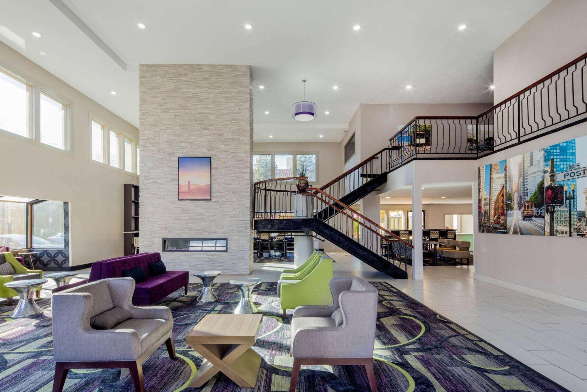 La Quinta By Wyndham Oakland - Hayward Hotel Eksteriør billede
